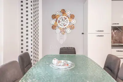 Stan 71 m², Rovinj centar - potpuno renoviran - 16