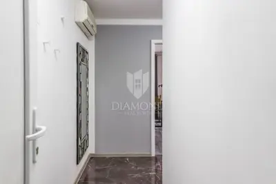 Stan 71 m², Rovinj centar - potpuno renoviran - 5