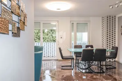 Stan 71 m², Rovinj centar - potpuno renoviran - 4