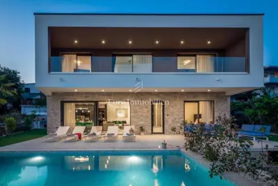 Villa in Rogoznica, first row to the sea and pool - 17