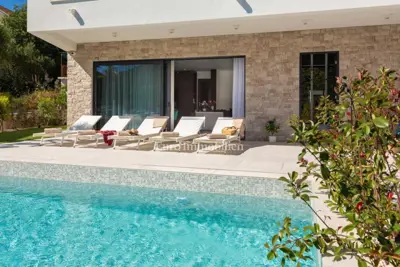 Villa in Rogoznica, first row to the sea and pool - 3
