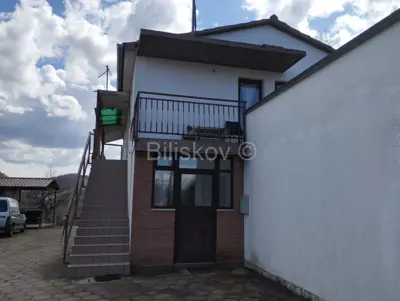Buzet, prodaja, kuća na brežuljku, parcela 2400 m² - 9