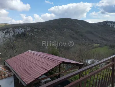Buzet, prodaja, kuća na brežuljku, parcela 2400 m² - 15