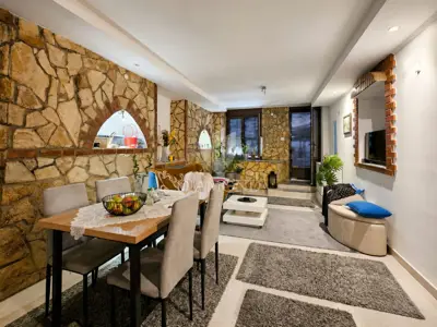 Kuća 124 m², Umag - prvi red do mora - 2
