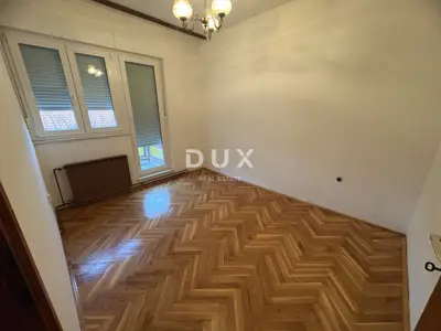 House 300 m², Donja Dubrava - commercial space and garage for 2 cars - 7