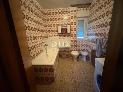 House 300 m², Donja Dubrava - commercial space and garage for 2 cars - 5