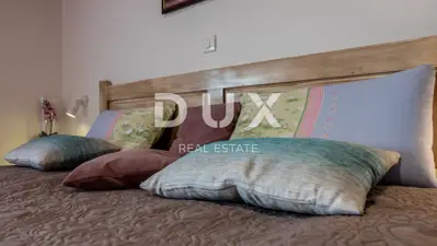 Kuća 650 m², Peroj - bazen i pogled na more - 19