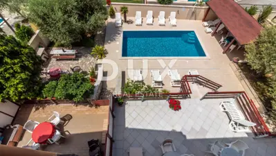 Kuća 650 m², Peroj - bazen i pogled na more - 14