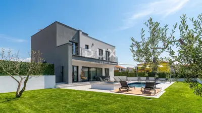 Villa 204 m², Poreč - pool and jacuzzi
