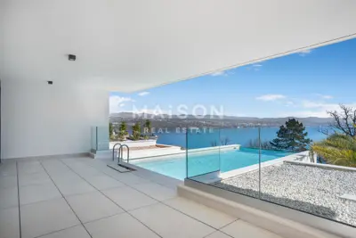 Wohnung zum Kauf in Punta Kolova, 238 m²