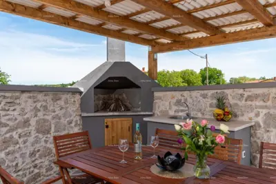 Prodaja prelijepe kamene kuće s bazenom, Baderna, Poreč! - 5