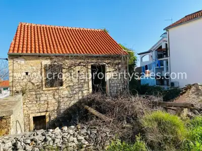 Kuća, Brač, 370 m², 299 000 € - 7