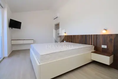 Villa 177 m², Svetvinčenat - bazen i okućnica - 16