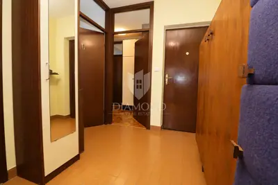 Stan 74 m², Pula Centar - dvije spavaće sobe i terasa - 6