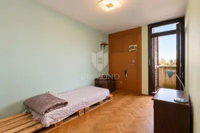 Stan 74 m², Pula Centar - dvije spavaće sobe i terasa - 11