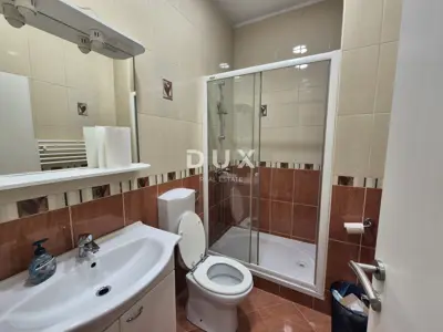ZAGREB, TRNJE - 5 rooms with two separate entrances in a prime location - 5