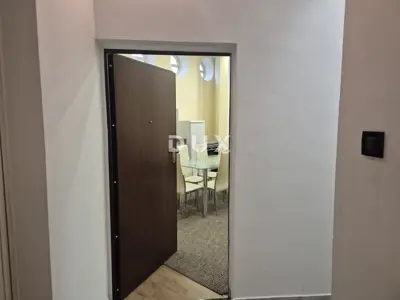 ZAGREB, TRNJE - 5 rooms with two separate entrances in a prime location - 8