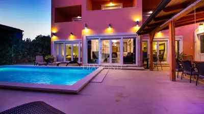 Haus 330 m², Medulin - 500 m vom Meer - 21