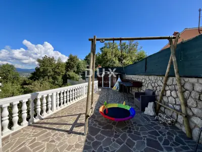 Haus 392 m², Bregi - Meerblick und 6 Wohnungen - 4