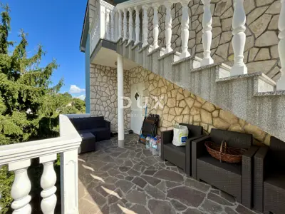 Haus 392 m², Bregi - Meerblick und 6 Wohnungen - 9