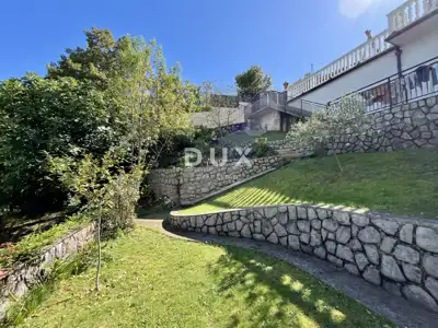 Haus 392 m², Bregi - Meerblick und 6 Wohnungen - 10
