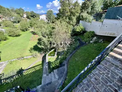 Haus 392 m², Bregi - Meerblick und 6 Wohnungen - 6