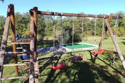 Kuća 152 m², Labin - bazen i okućnica 22.000 m² - 22