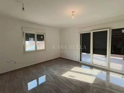 Stan, prizemlje, Banjol na Rabu - 150 m od mora