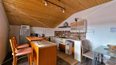 Kuća 233 m², Kruševo - 2 stana i pogled na more - 15