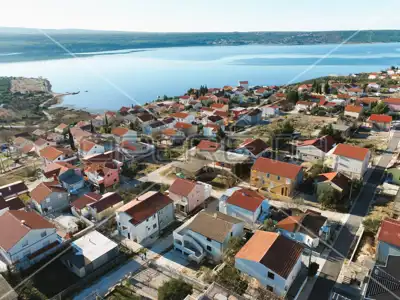 Kuća 233 m², Kruševo - 2 stana i pogled na more - 8