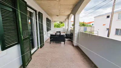 Kuća 233 m², Kruševo - 2 stana i pogled na more - 5