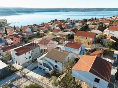 Kuća 233 m², Kruševo - 2 stana i pogled na more - 9