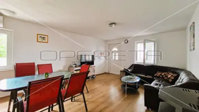 Kuća 233 m², Kruševo - 2 stana i pogled na more - 12