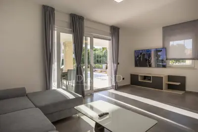 Haus zum Kauf in Umag, 210 m² - 11