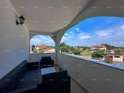 Haus mit zwei Wohnungen, Valbandon, Garage und Parkplatz auf dem Grundstück - 4