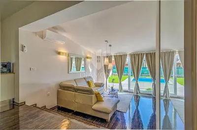 Kuća 226 m², Fažana okolica - blizu mora i sadržaja - 8