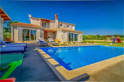 Kuća 226 m², Fažana okolica - blizu mora i sadržaja - 4
