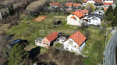 Land Zagreb - Bizek - 2,289 m² with a house for demolition - no commission! - 2