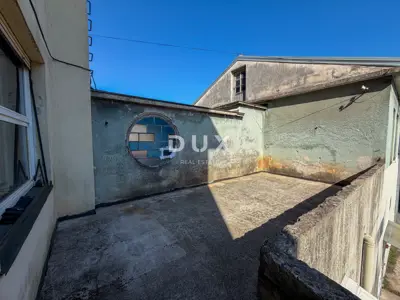 MATULJI, CENTAR - Gelegenheit - Etage zur Anpassung mit hohen Decken, - 21