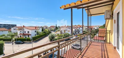 PRILIKA! Umag, prostran stan 100 m² sa saunom! - 12