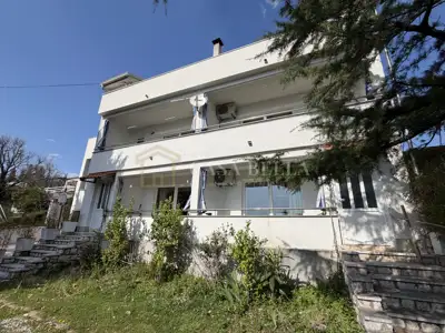 Apartment house, Novi Vinodolski, 292 m² and 3 parking spaces - 2