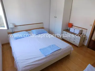 Apartman 96 m², Trogir - pogled na more i balkon 40 m² - 5