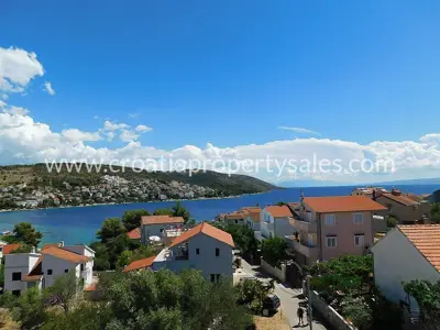 Apartman 96 m², Trogir - pogled na more i balkon 40 m² - 3