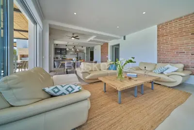 Villa 180 m², Kaštel Novi, Pool und Gartenmöbel - 5