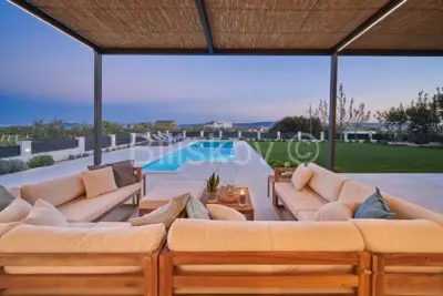 Villa 180 m², Kaštel Novi, Pool und Gartenmöbel - 4