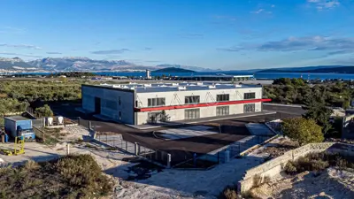 Poslovni prostor 2000m², Plano – blizina zračne luke