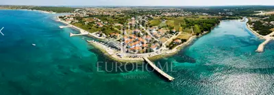 Building land, Zaton, tourist zone along the main road