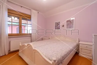 House 332 m², Nova Veruda, quiet dead-end street and three apartments - 12