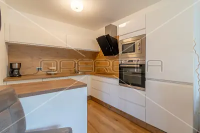 House 332 m², Nova Veruda, quiet dead-end street and three apartments - 5