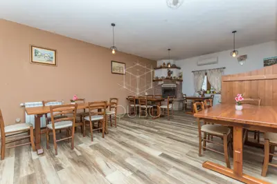 Kuća 274 m², Poreč - uhodan ugostiteljski posao - 2